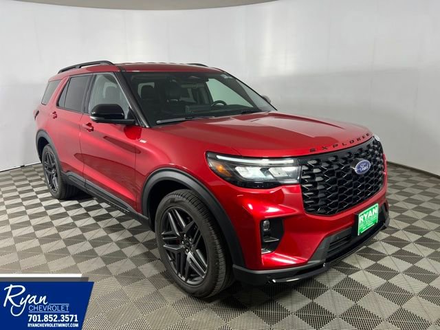 2025 Ford Explorer ST-LINE's photo