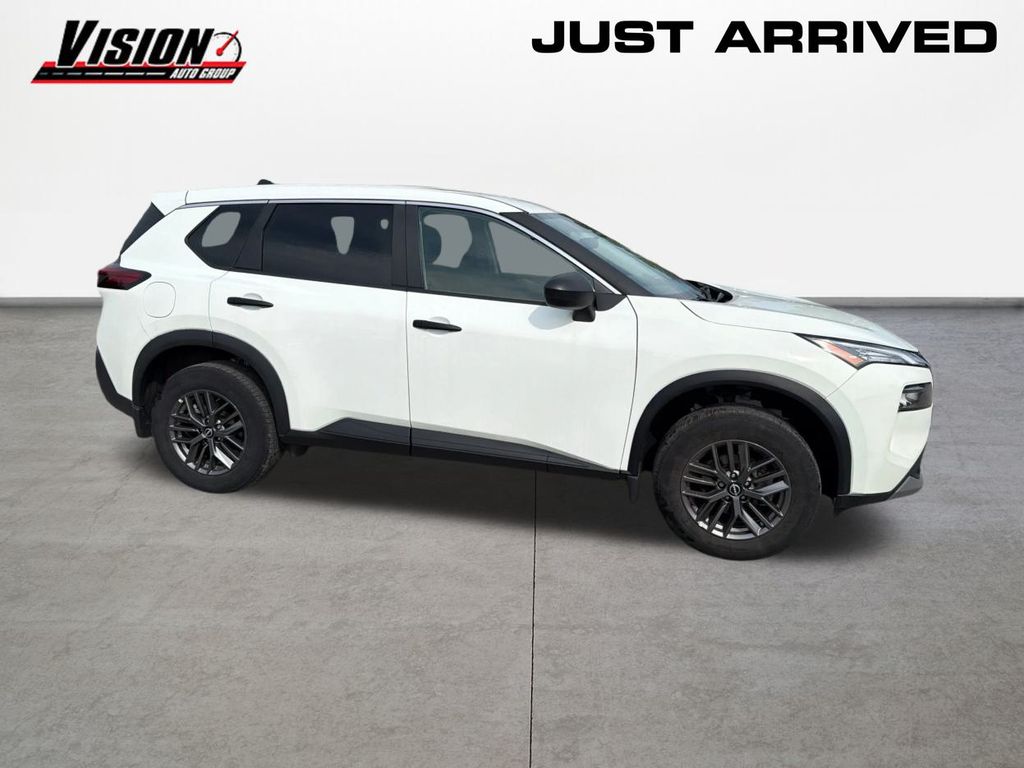2023 Nissan Rogue S photo 4