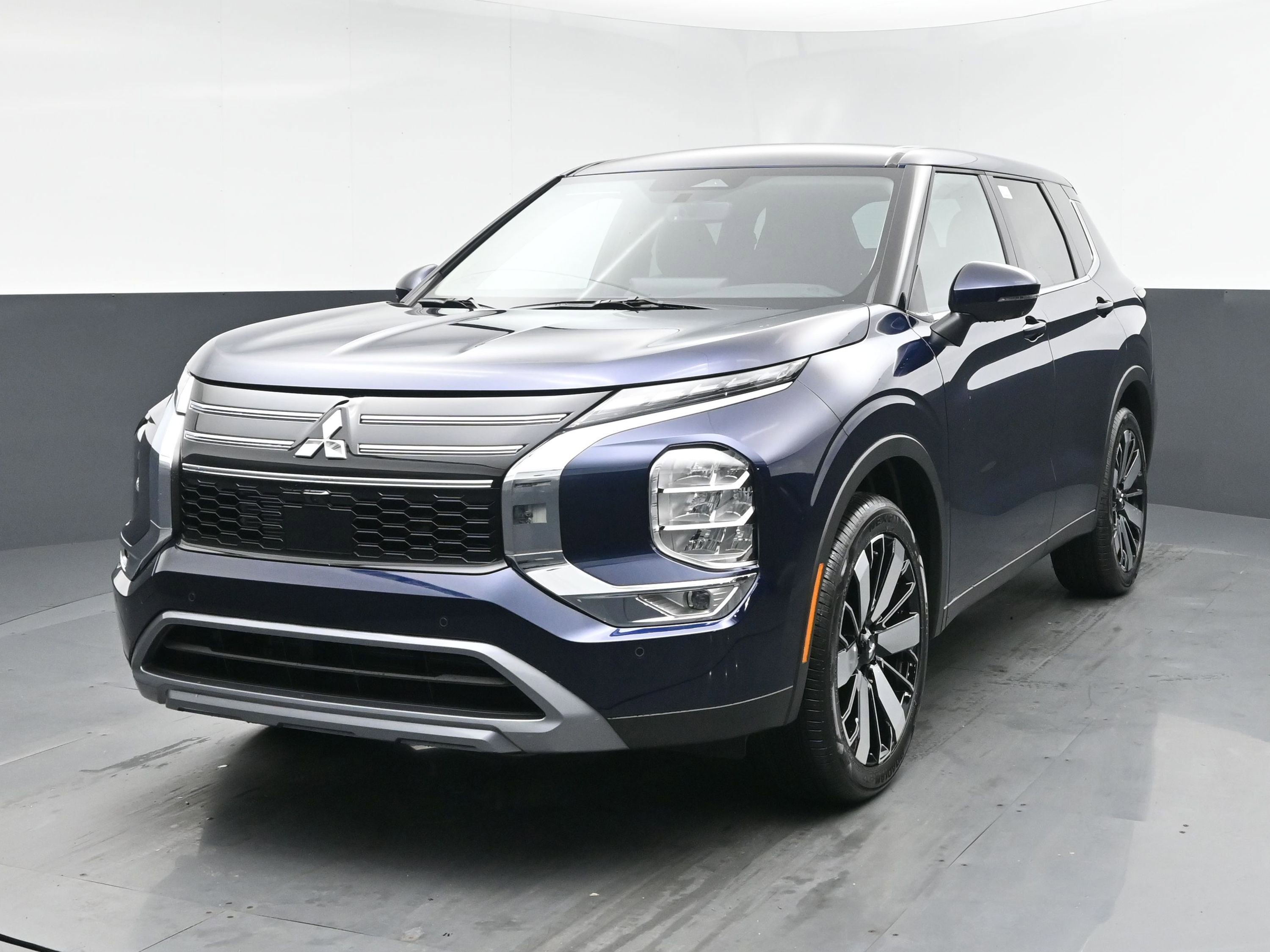 2026 Mitsubishi Outlander's photo