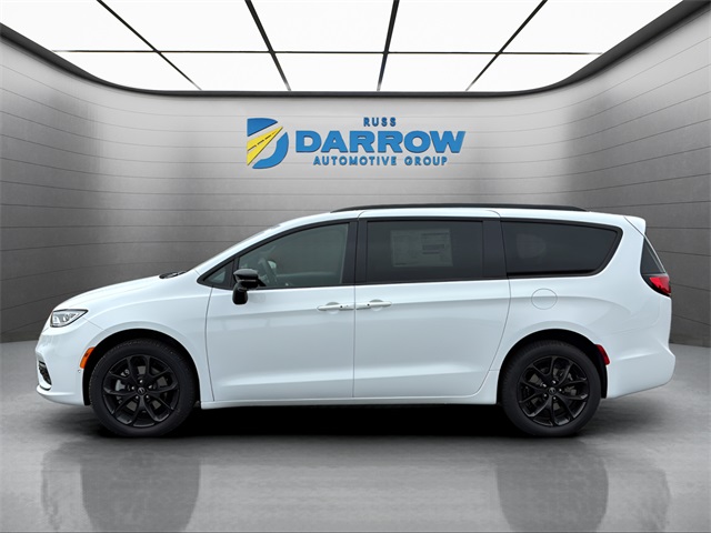 2026 Chrysler Pacifica Limited photo 2
