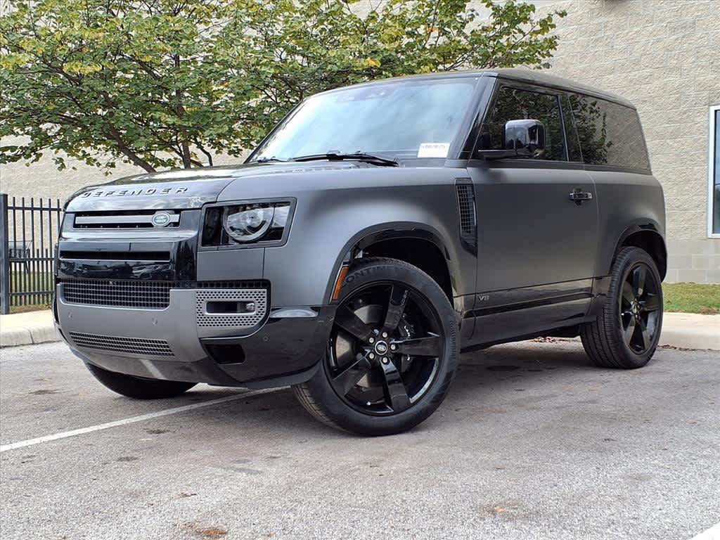 2025 Land Rover Defender V8's photo