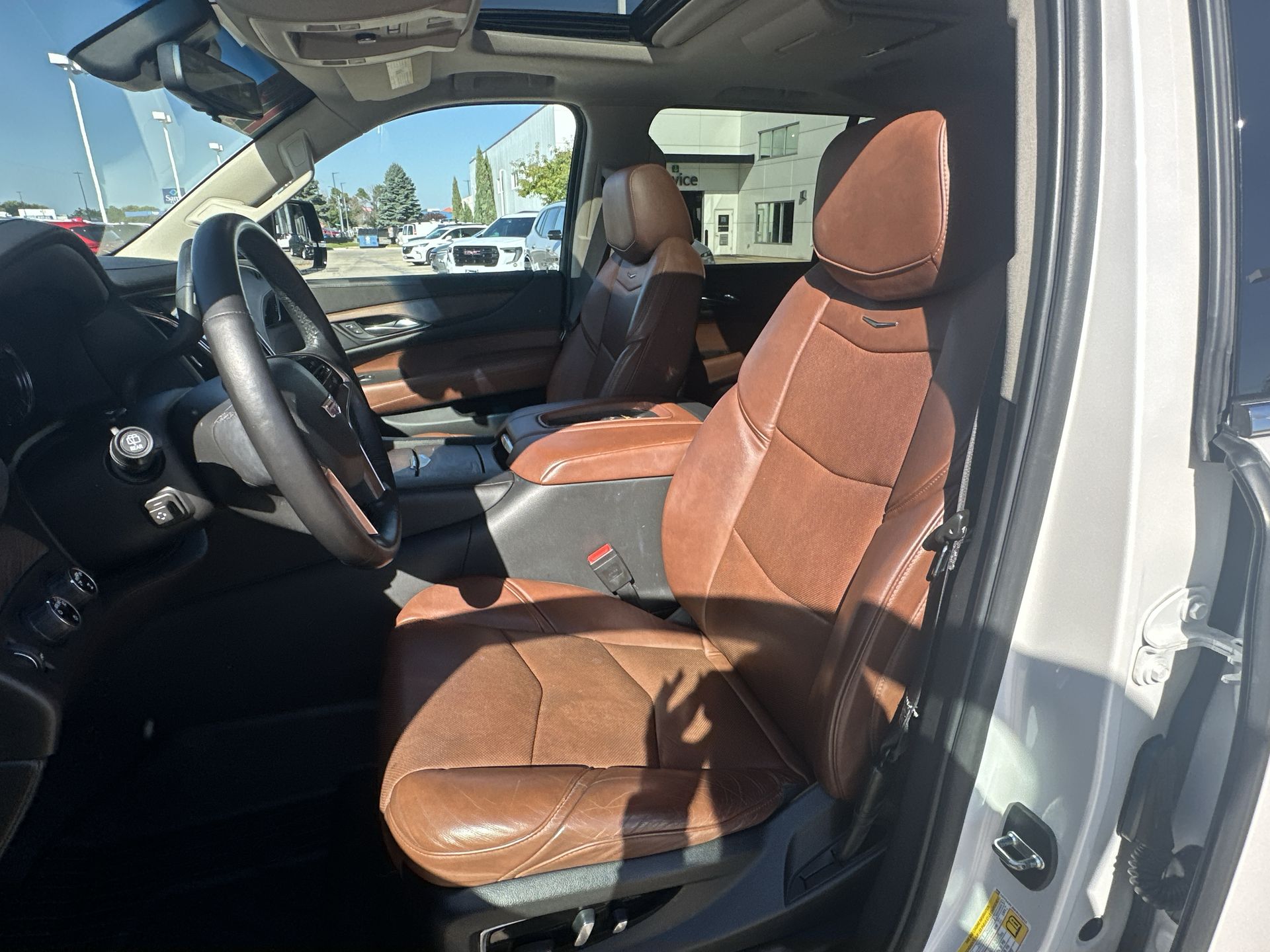 2019 Cadillac Escalade ESV Premium Luxury photo 18