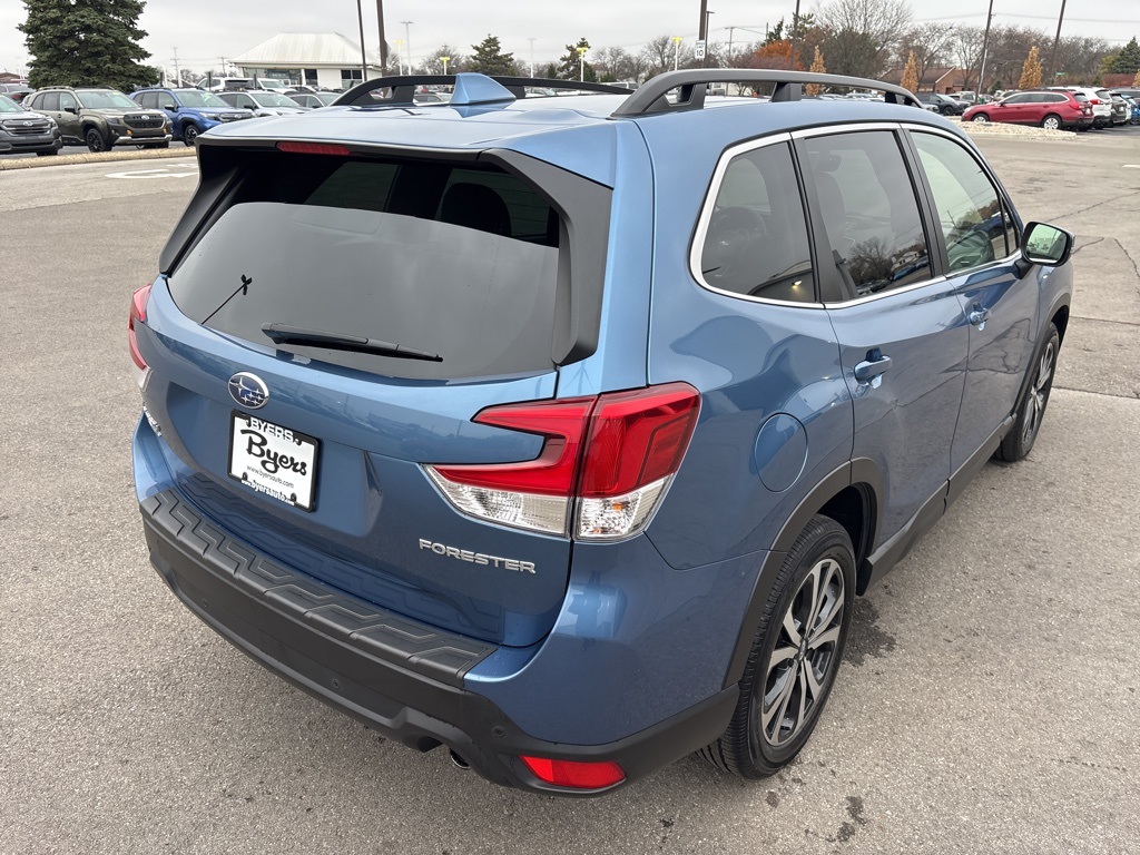 2022 Subaru Forester Limited photo 3
