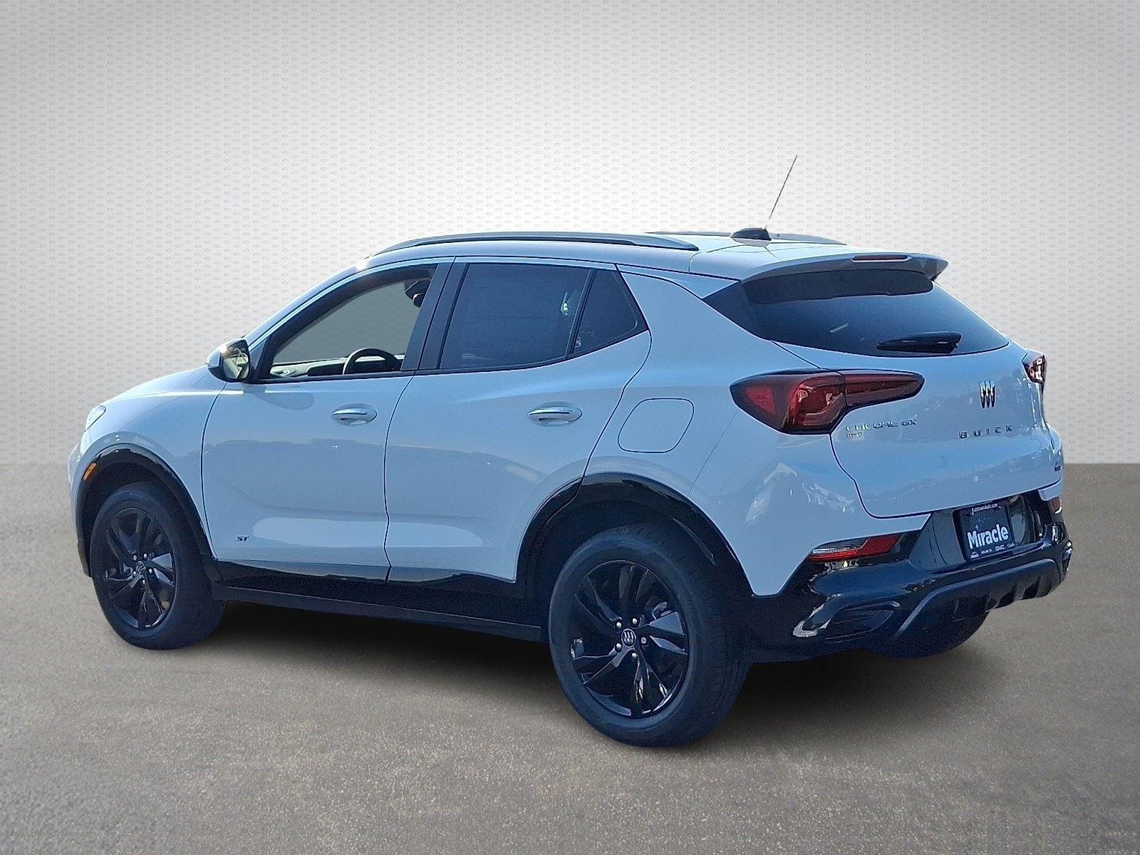 2026 Buick Encore GX Sport Touring photo 3