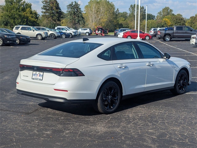 2025 Honda Accord SE photo 6