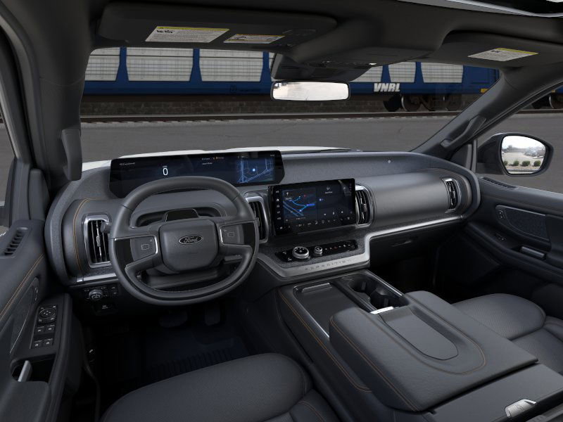 2025 Ford Expedition photo 7