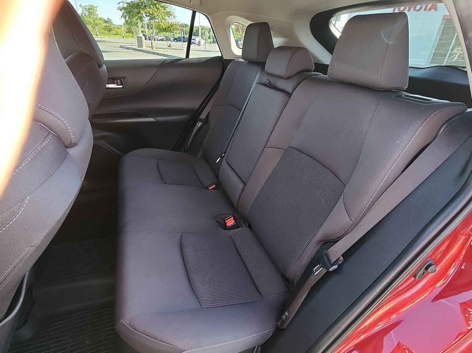 2022 Toyota Venza LE photo 7