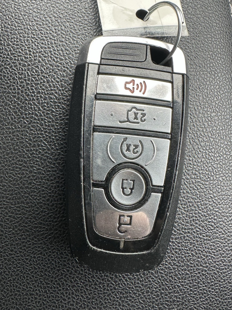 2022 Ford Escape SEL photo 28