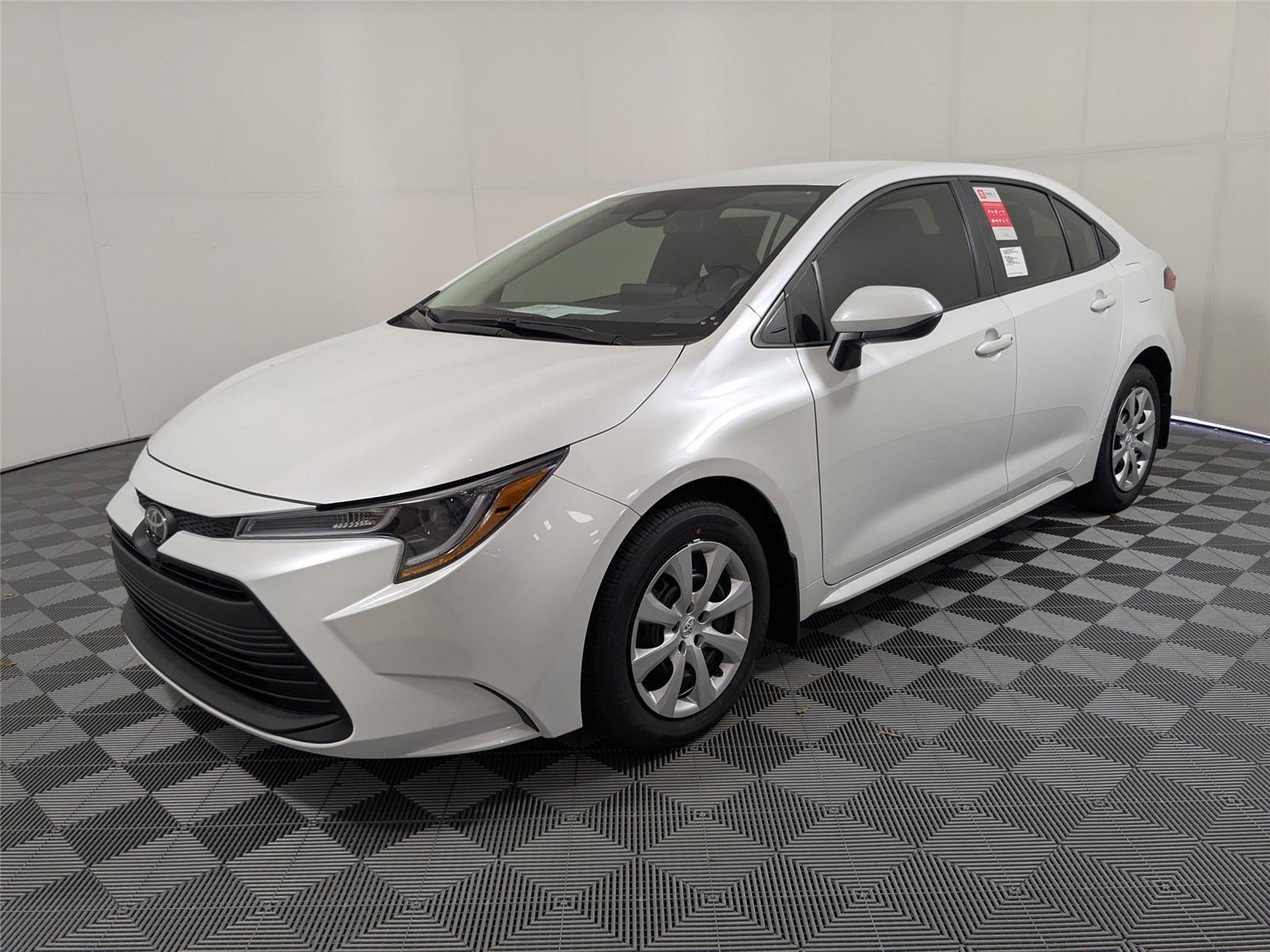 2026 Toyota Corolla LE's photo