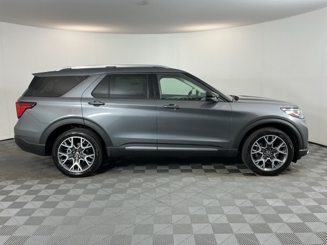 2025 Ford Explorer Platinum photo 4