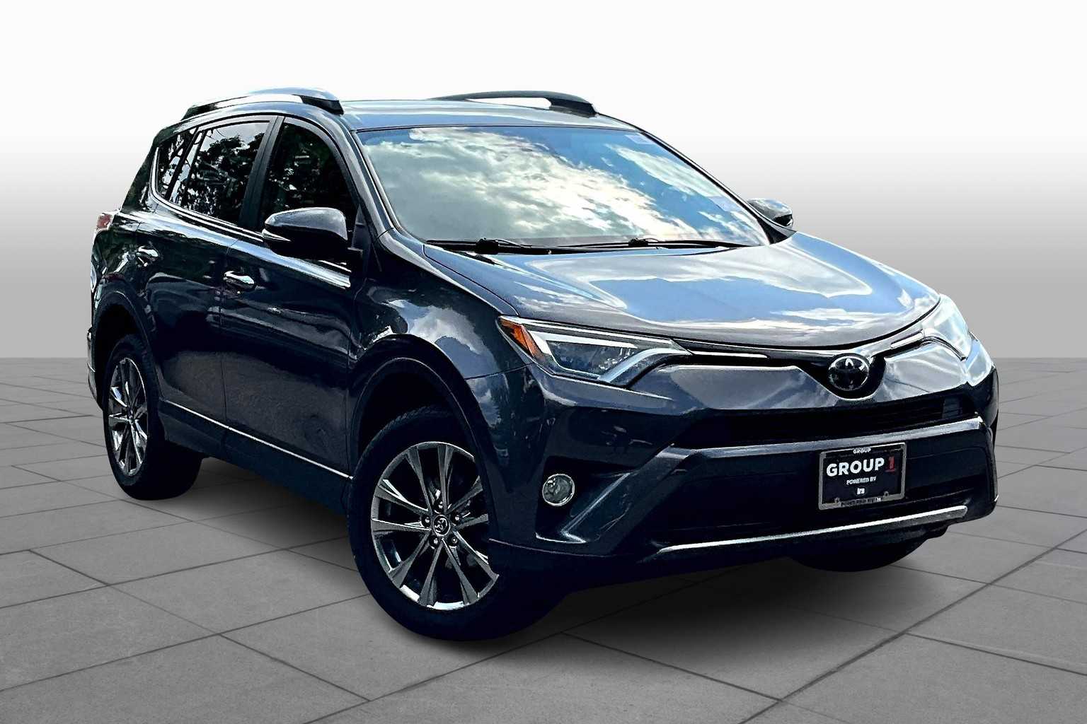 2018 Toyota RAV4 Limited photo 2