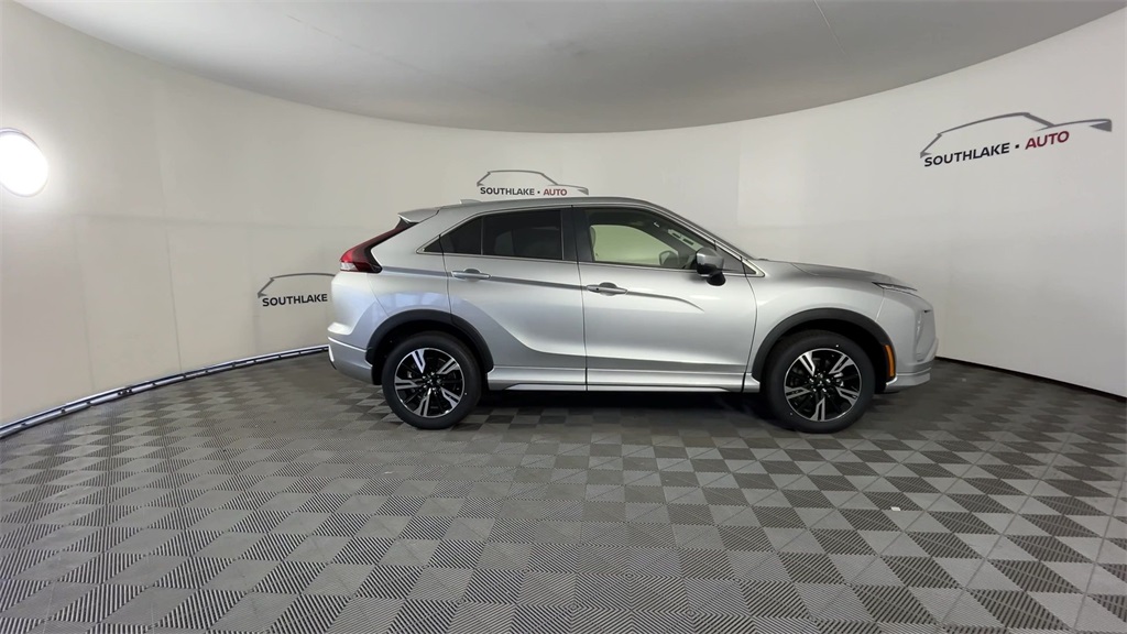 2025 Mitsubishi Eclipse Cross SE photo 9