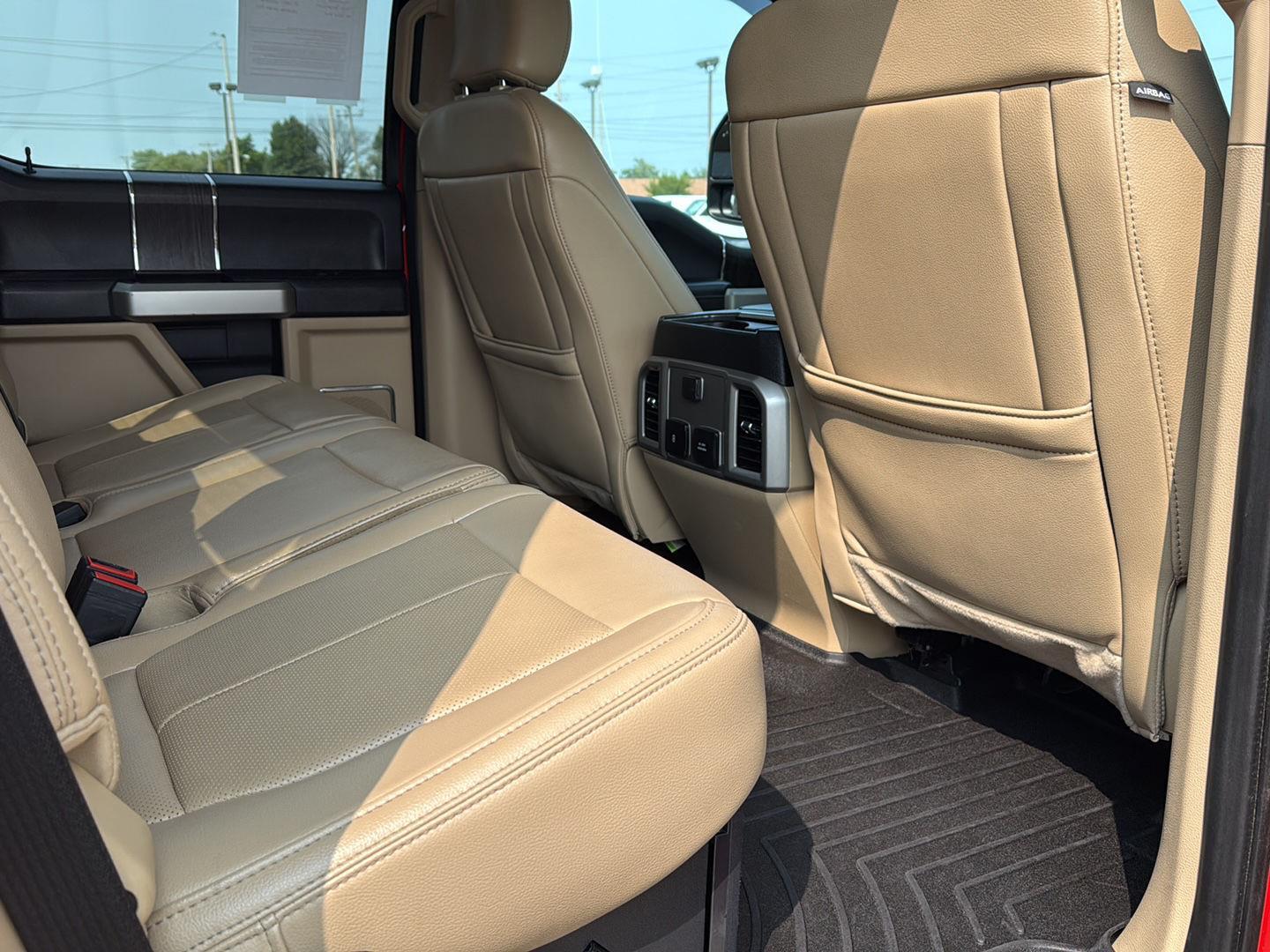 2021 Ford F-250 Lariat Tremor photo 18