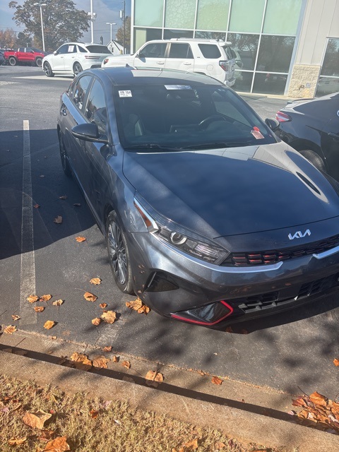 2023 Kia Forte GT-Line photo 2