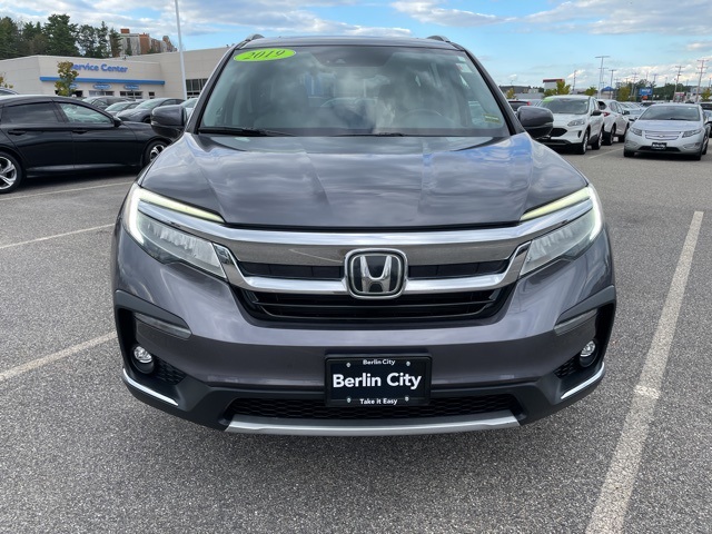 2019 Honda Pilot Elite photo 2