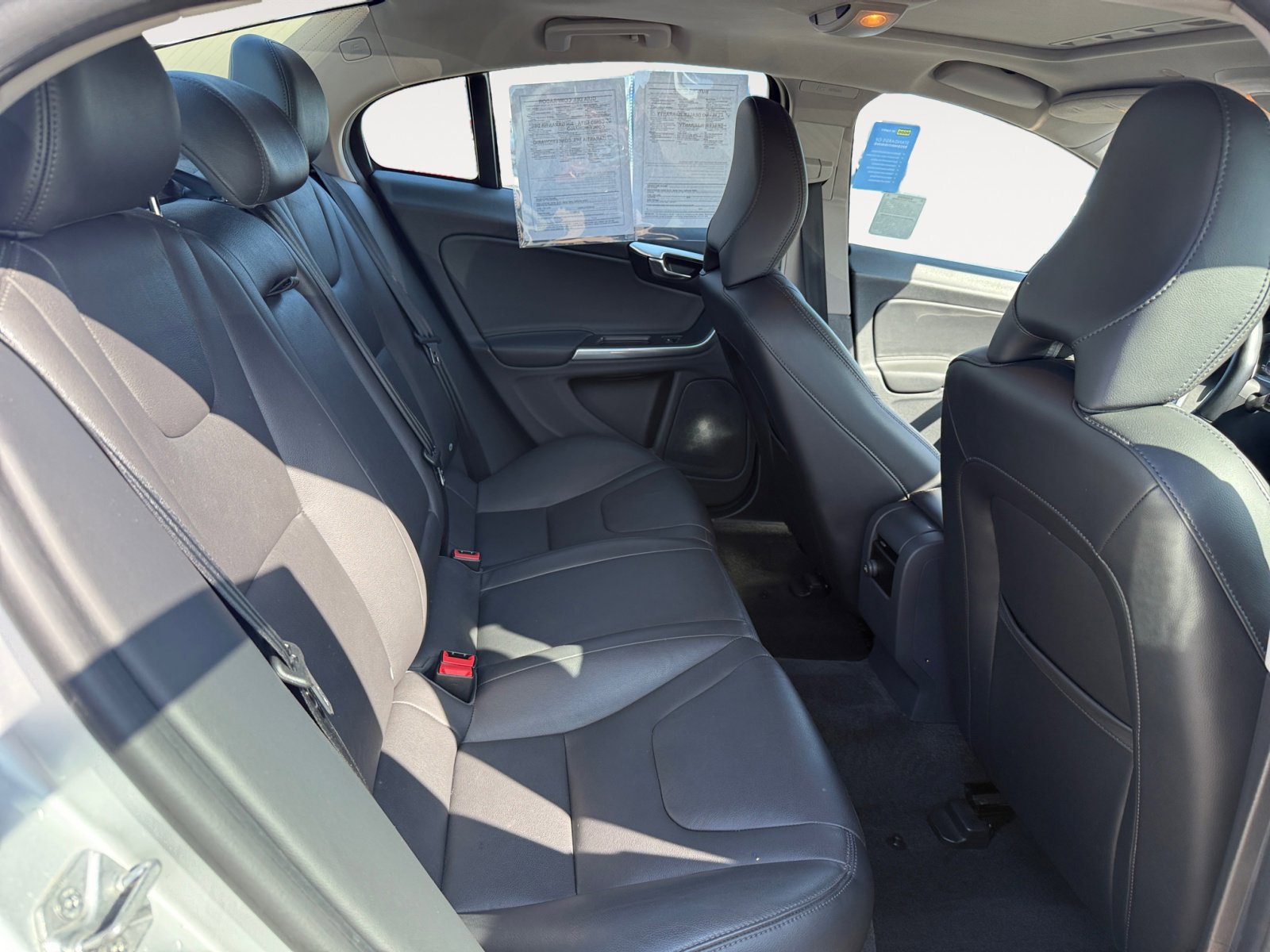 2015 Volvo S60 T5 Premier photo 18