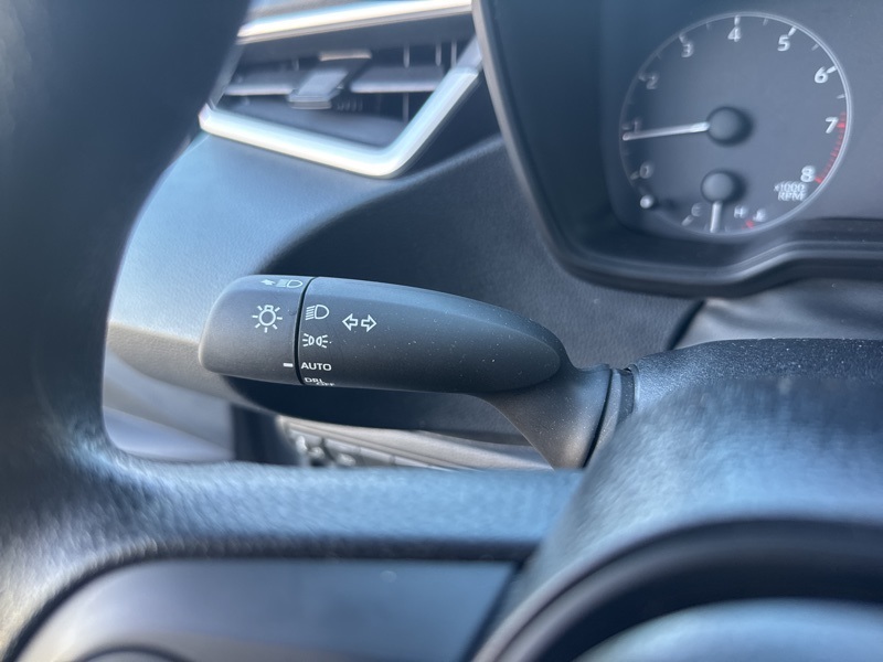 2025 Toyota Corolla LE photo 23