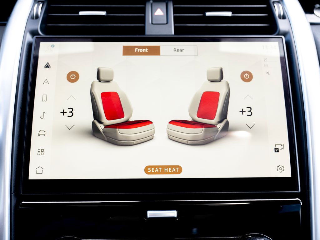 2024 Land Rover Discovery S photo 18