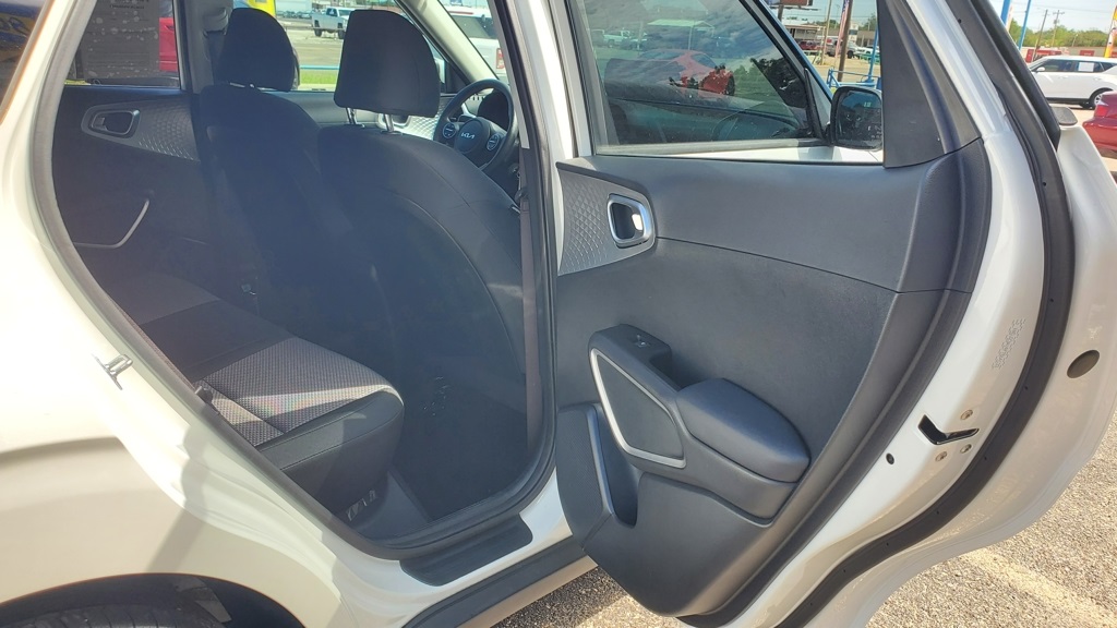2023 Kia Soul LX photo 34