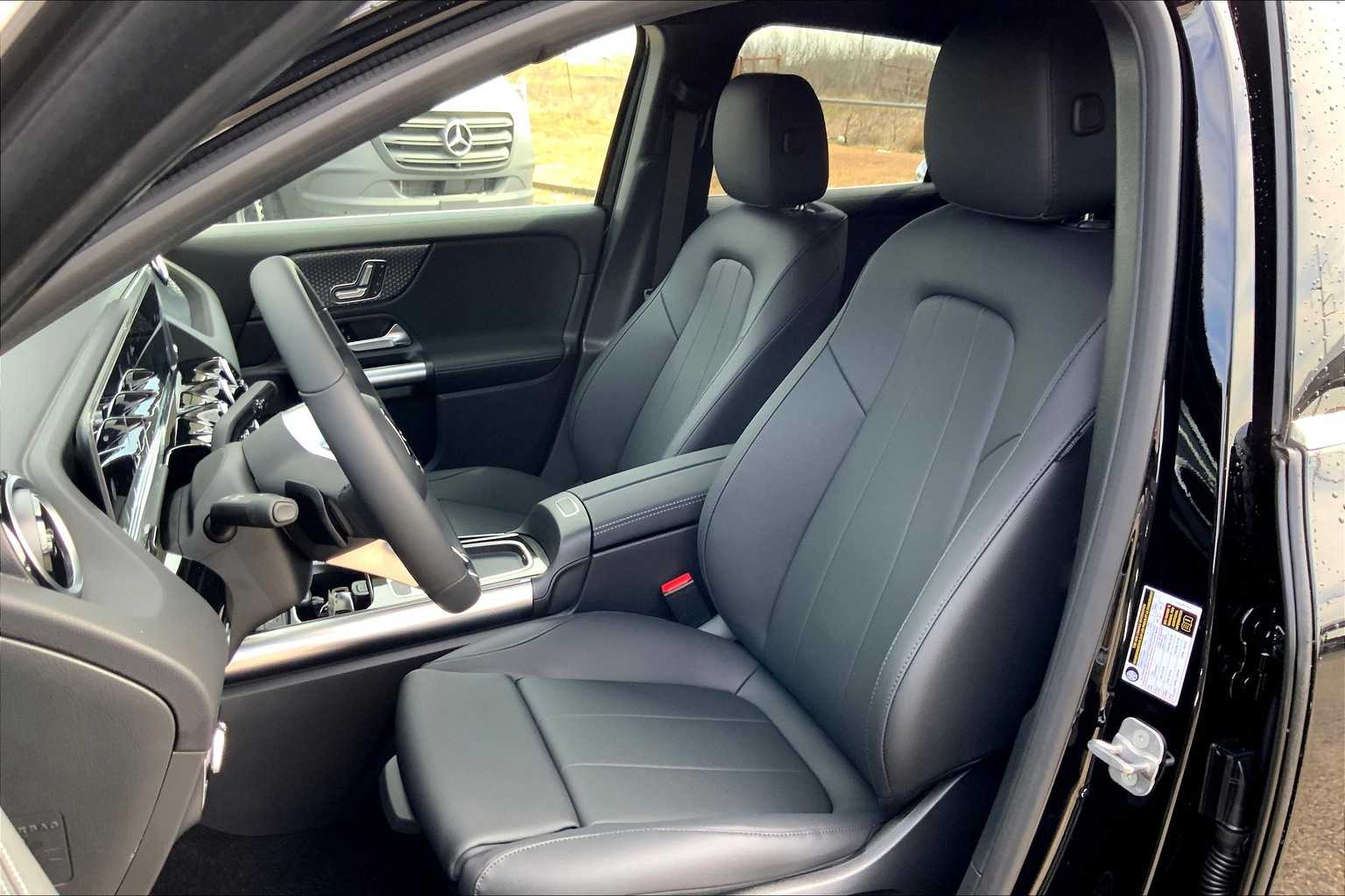 2025 Mercedes Benz GLA 250 photo 15