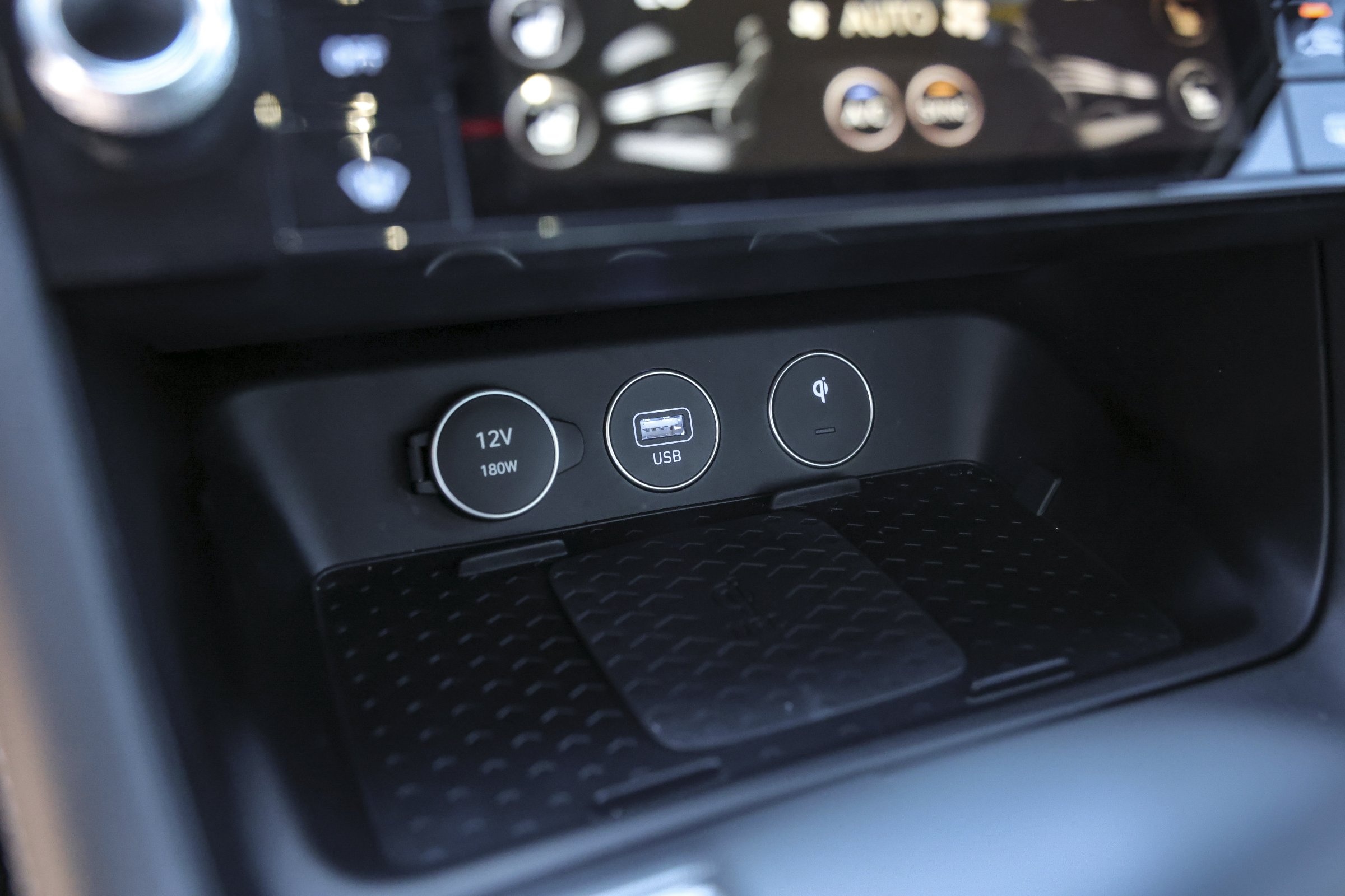 2025 Genesis G70 3.3T Sport Advanced photo 21