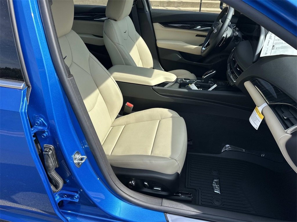2026 Cadillac CT5 Premium Luxury photo 9