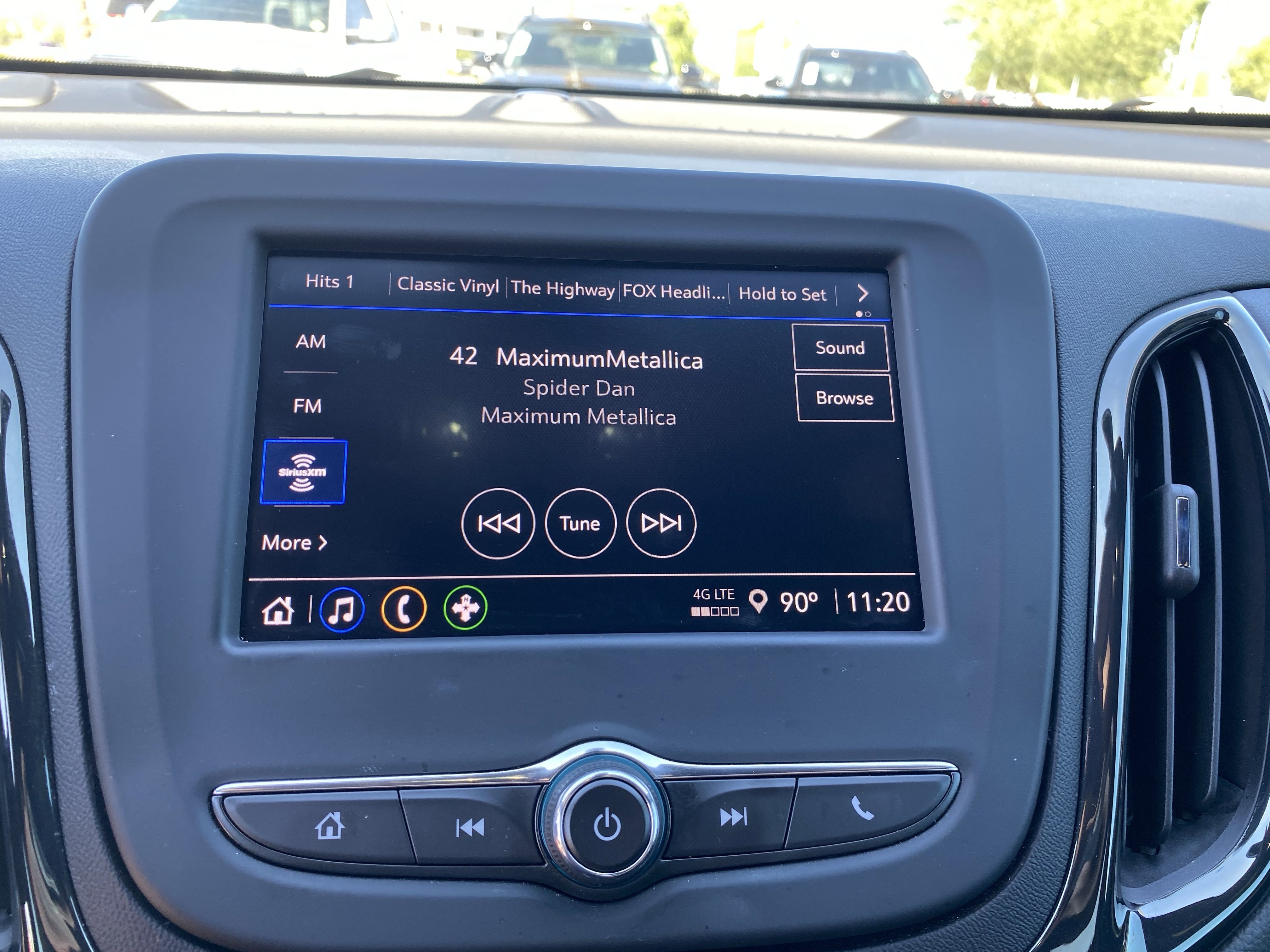 2023 Chevrolet Equinox RS photo 2