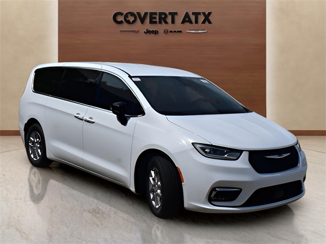 2025 Chrysler Pacifica photo 7