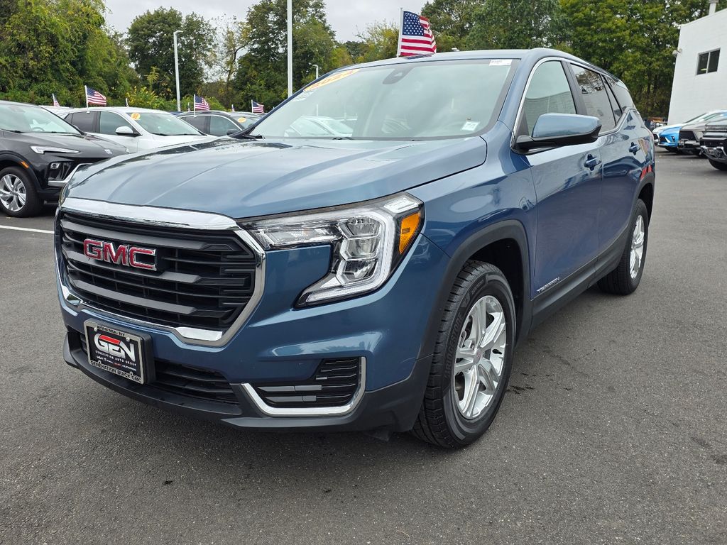 2024 Gmc Terrain SLE photo 3