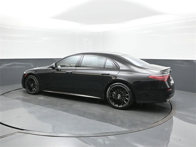 2025 Mercedes Benz S 450 580 photo 3
