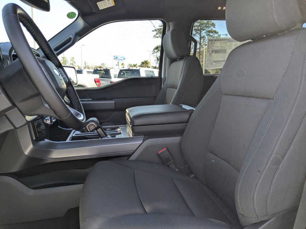 2025 Ford F-150 XLT photo 20