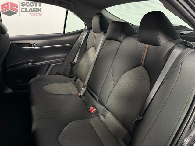 2019 Toyota Camry LE photo 13