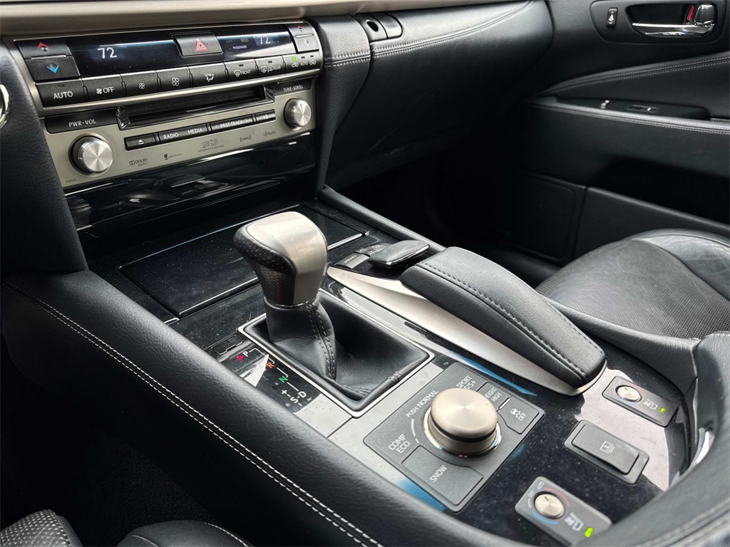 2013 Lexus LS 460 photo 24