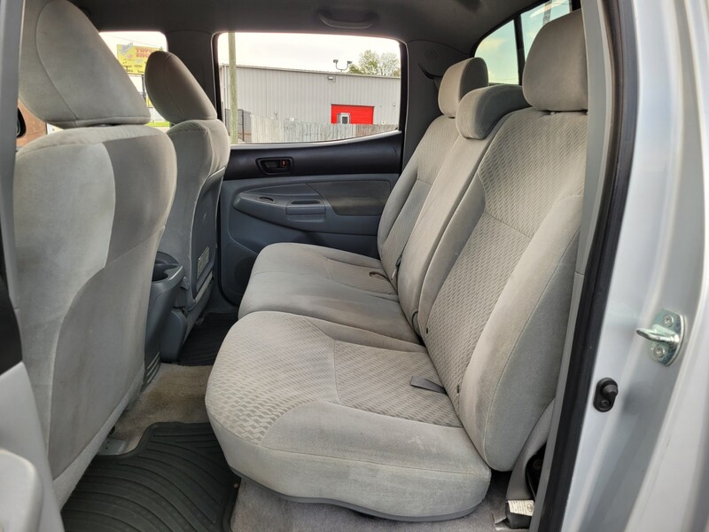 2011 Toyota Tacoma Double Cab V6 PreRunner photo 10