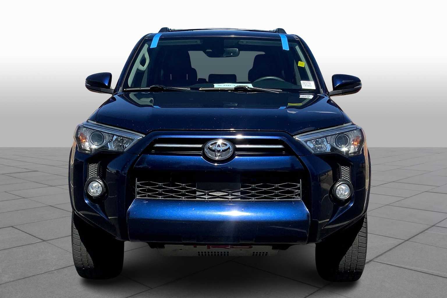 2020 Toyota 4Runner SR5 Premium photo 3