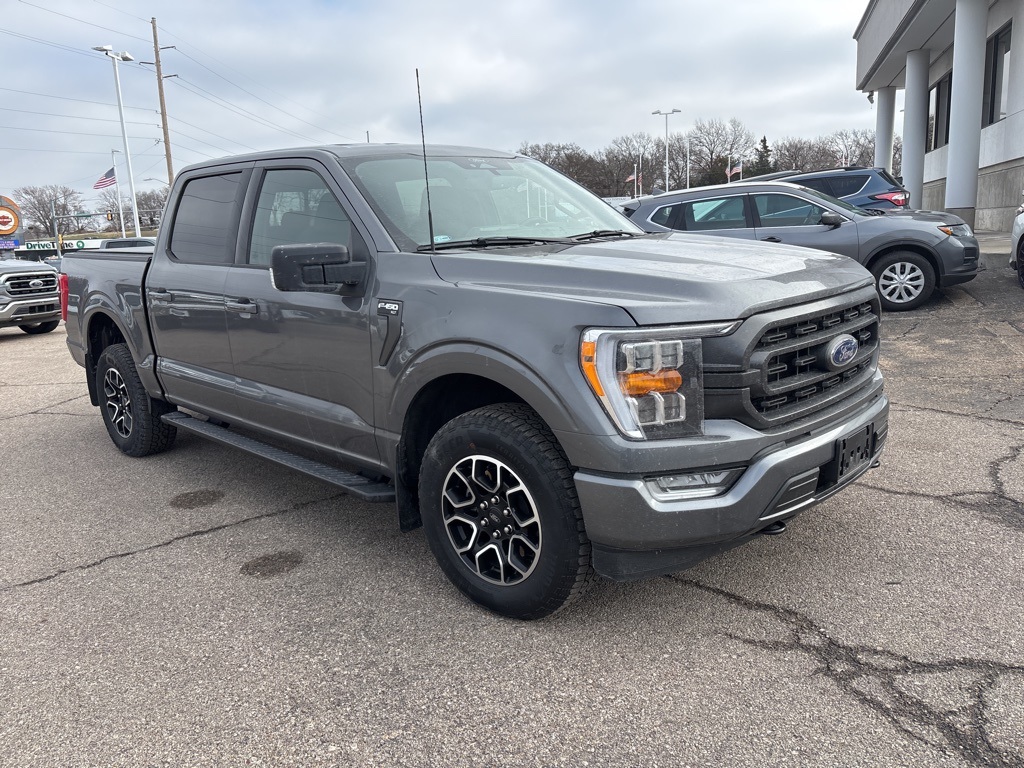 2022 Ford F-150 XLT's photo