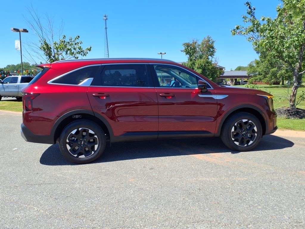 2025 Kia Sorento S photo 18