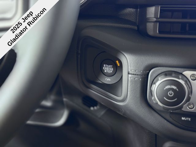 2025 Jeep Gladiator Rubicon photo 28