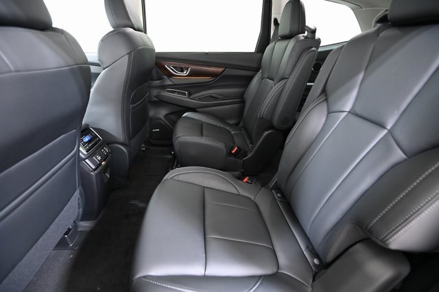 2025 Subaru Ascent Touring photo 8