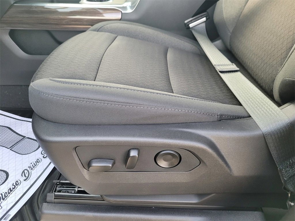 2025 Chevrolet Silverado 2500HD LT photo 12