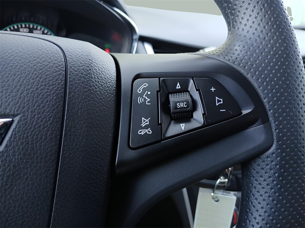 2022 Chevrolet Trax LS photo 19