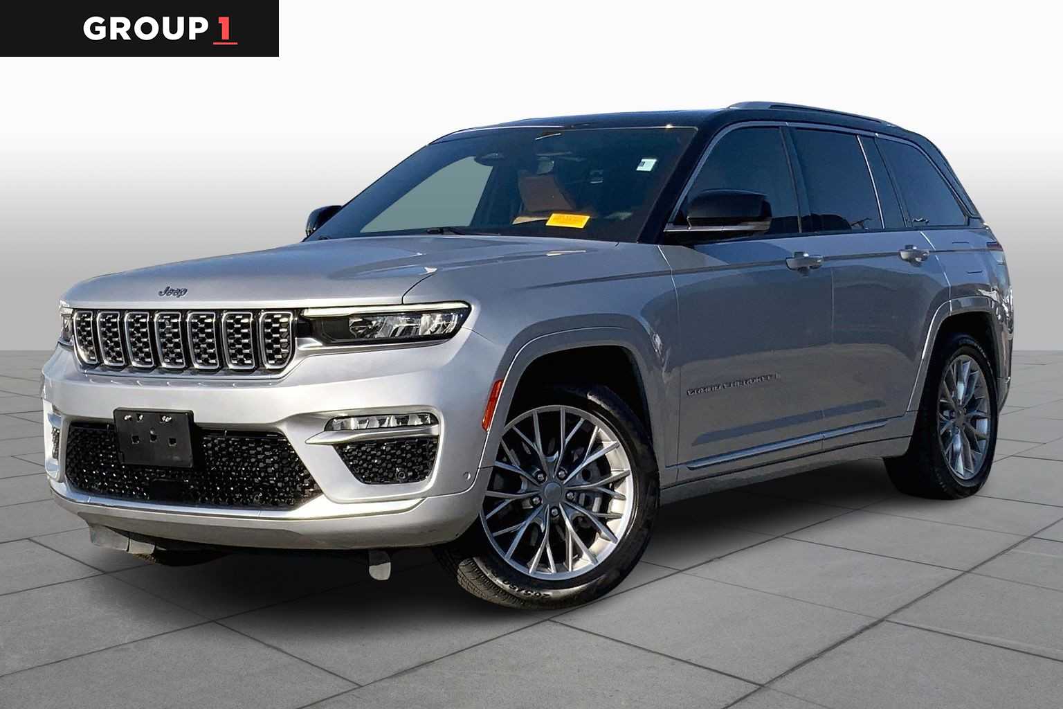 2022 Jeep Grand Cherokee Summit's photo