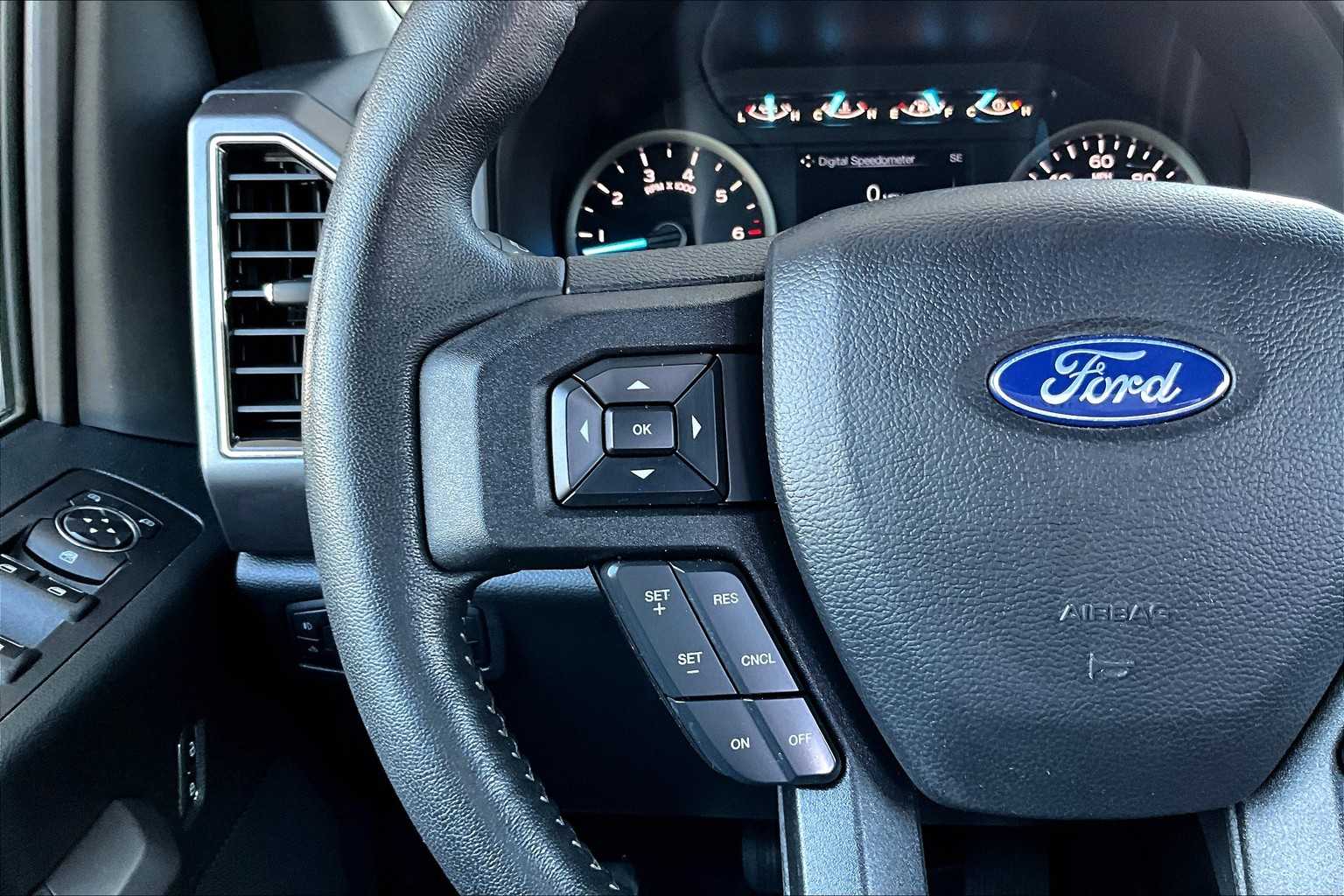 2019 Ford F-150 XLT photo 19