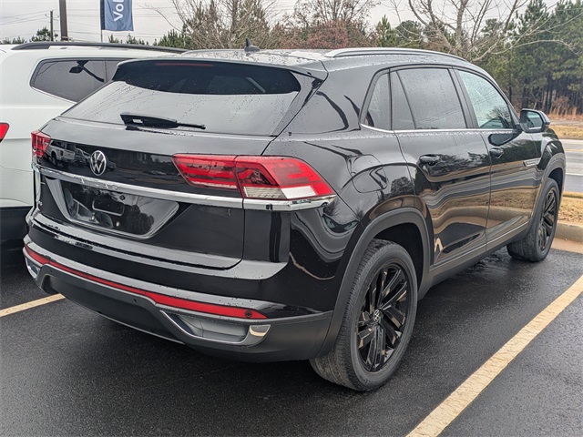2021 Volkswagen Atlas Cross Sport V6 SE Technology photo 3
