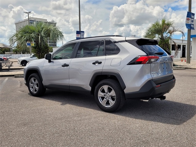 2024 Toyota RAV4 Hybrid LE photo 4