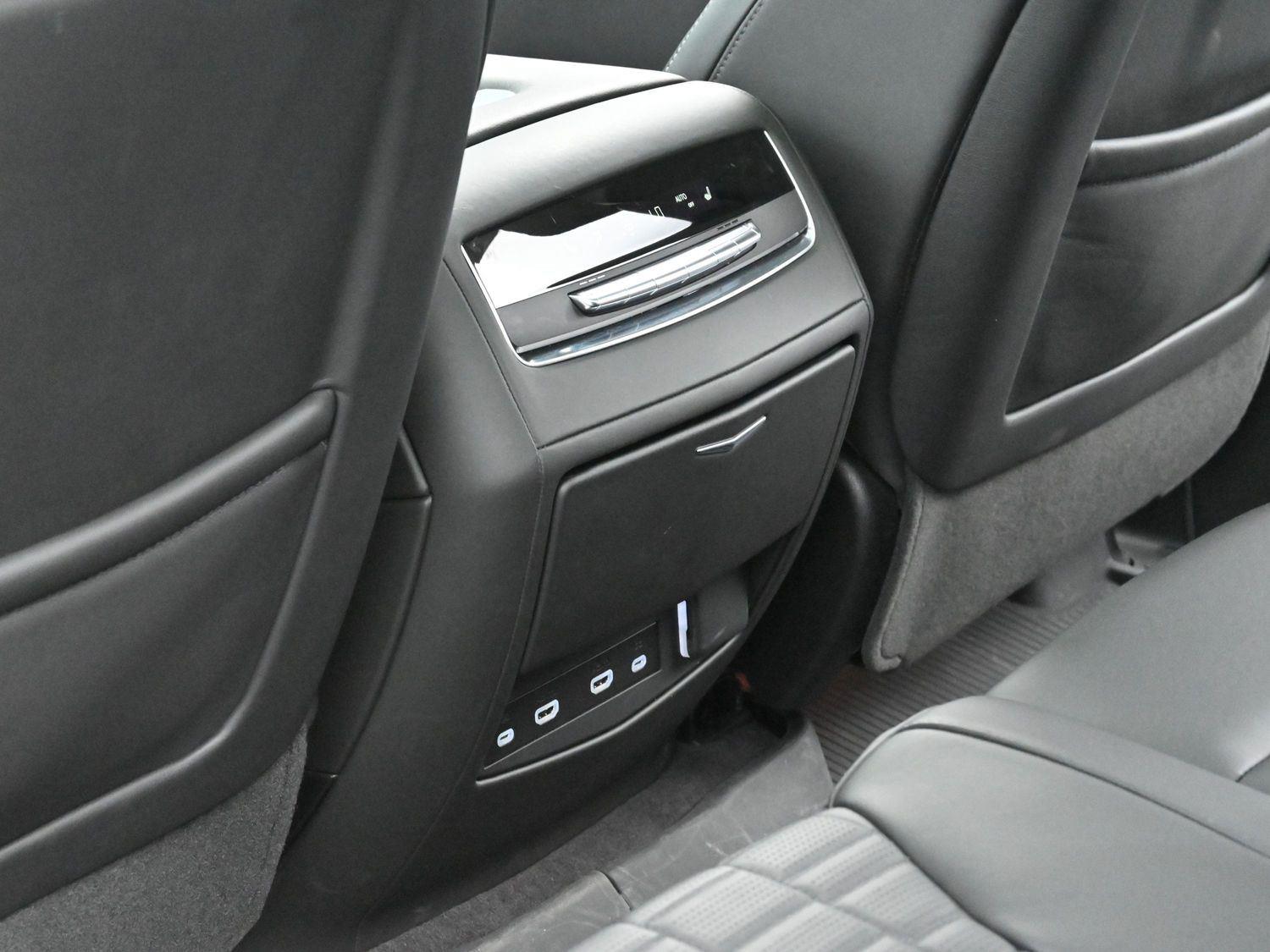 2023 Cadillac Escalade ESV Sport Platinum photo 31