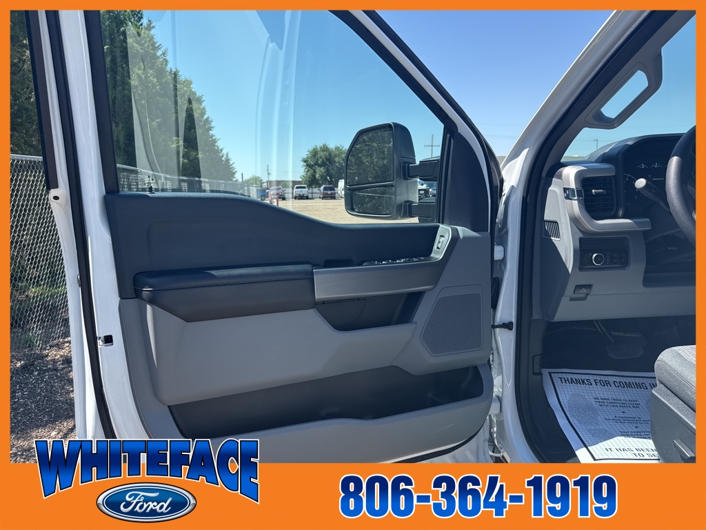 2025 Ford F-350 XLT photo 19