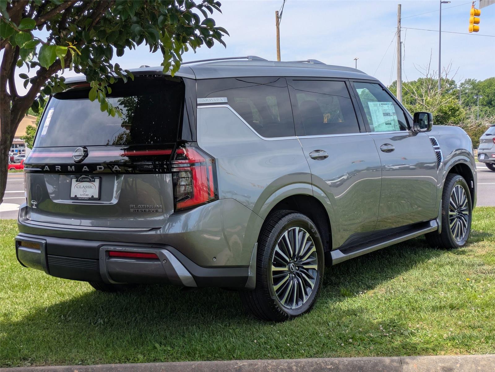 2025 Nissan Armada Platinum Reserve photo 3