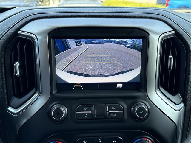 2022 Chevrolet Silverado LT photo 17