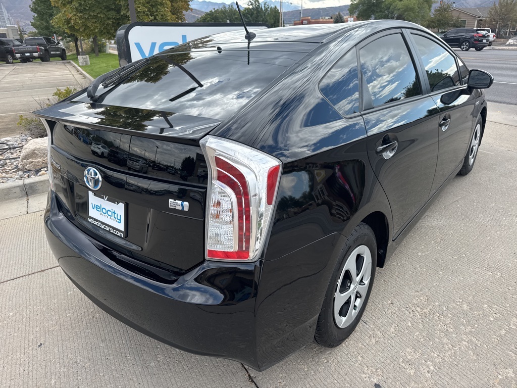 2015 Toyota Prius Four photo 7